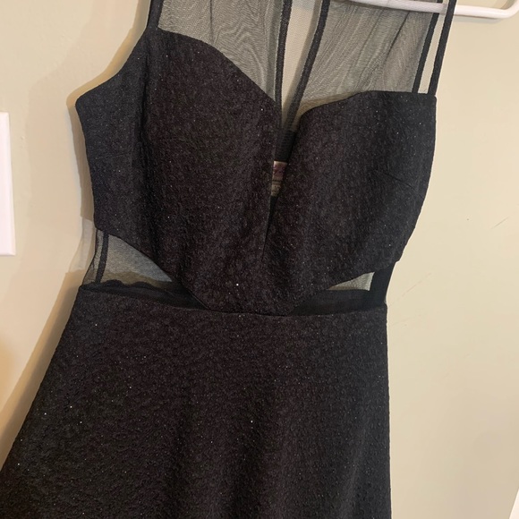 Little black dress - Picture 2 of 4